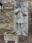 FZ017169 Copy of memorial Count Heinrich.jpg